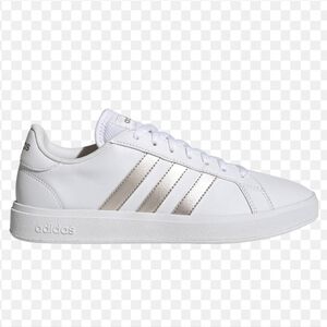 White Addidas Sneakers